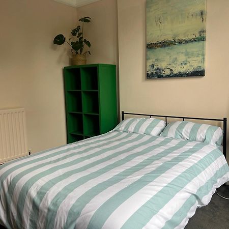 Bohemian Rhapsody Apartment St Leonards-on-Sea Bagian luar foto