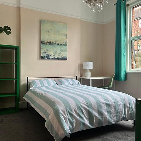 Bohemian Rhapsody Apartment St Leonards-on-Sea Bagian luar foto